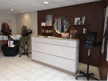 Vente superbe salon de coiffure empl N°1 en Landes - 40-342 Vente superbe salon de coiffure empl N°1 en Landes - 40-342