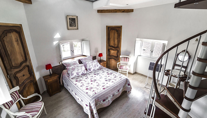 A Vendre Magifique demeure de charme(Gîtes et Chambres d'hôtes) dans le gers    Ref: 32-1129