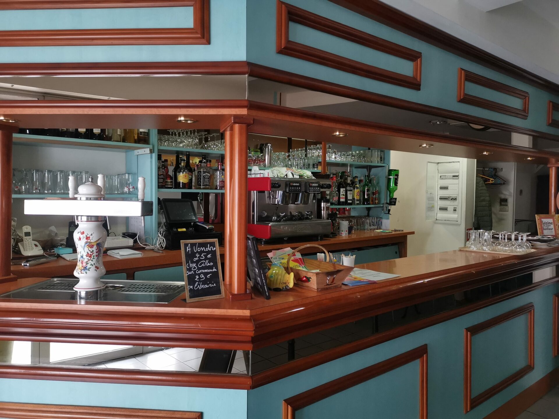 A ceder BAR-RESTAURANT à Grenade sur Adour dans les Landes - Ref : 40-1125