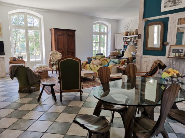 A ceder CHAMBRES D'HÔTES-GÎTES au sein d'une ancienne gare à MOUCHAN- Ref: 32-1213