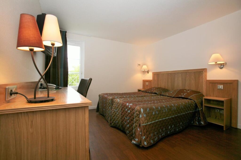 HOTEL LANDES