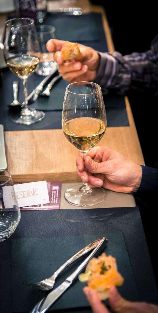 A céder BAR BRASSERIE GLACIER Emplacement